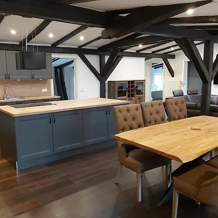 Gutshofwohnung - Speicher-loft 公寓 *